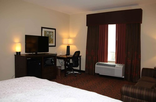 Union City Hotel | Hampton Inn Union City