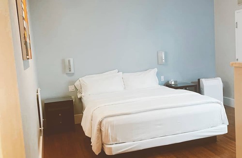Downtown Santa Cruz House | Pacific Blue Inn