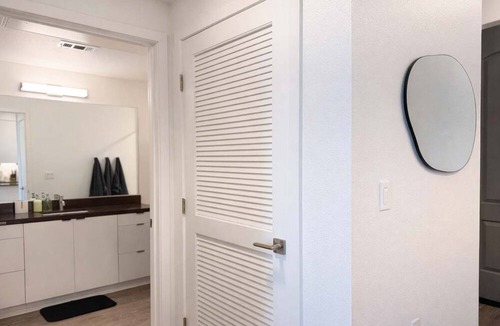 Lyon Street Apartment | Artistic Getaway 10 Min to Disneyland With Pool GYM
