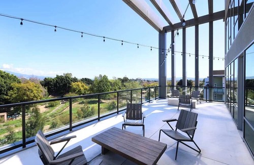 Lyon Street Apartment | Relaxing Pacific Escape Near Disneyland Pool GYM