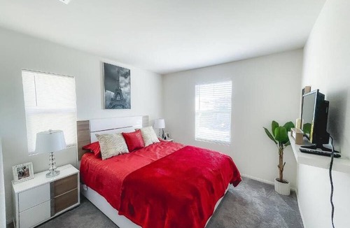 Victorville House | California 3-Bedroom Desert Escape