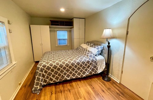 Sunnyvale West Cottage | Sunnyvale Cabin