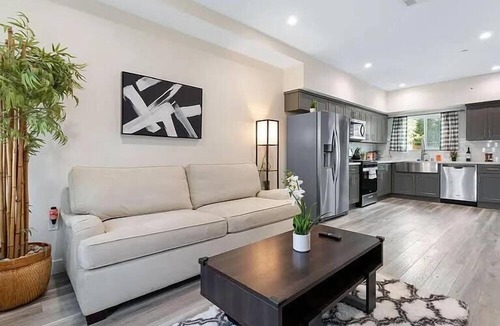 East Hollywood Hostel | Format Stays Coliving