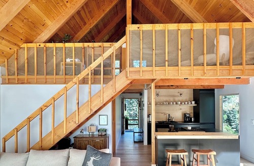 Ponderosa Cabin | Chalet Sequoia - modern newly renovated cabin in Sequoia Nat Forest