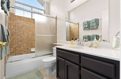 Castro Valley House | Spacious 5-bedroom house in charming Castro Valley