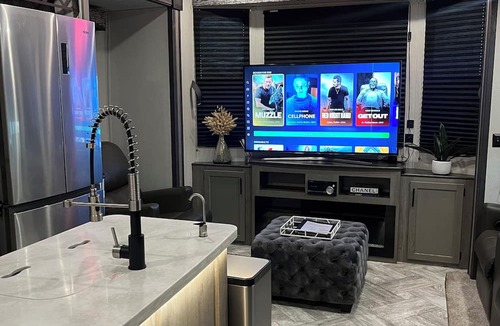 Merced County House | Charming 2-bedroom RV in brilliant Atwater with WiFi, AC