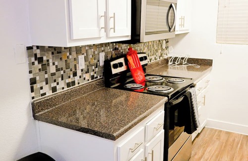 Royal Crest Rancheros Apartment | Escape to Elegance: 2Bedroom Luxury Retreat in Las Vegas, Minutes from the Strip