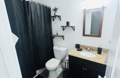 Royal Crest Rancheros Apartment | Escape to Elegance: 2Bedroom Luxury Retreat in Las Vegas, Minutes from the Strip