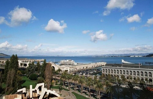 Financial District Apartment | Queen Room Near CenturyLink SAN