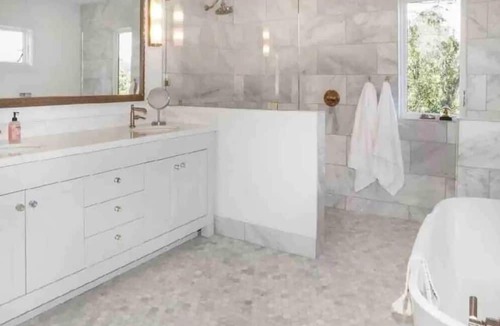 Woodacre House | Most luxurious dog friendly home in West Marin