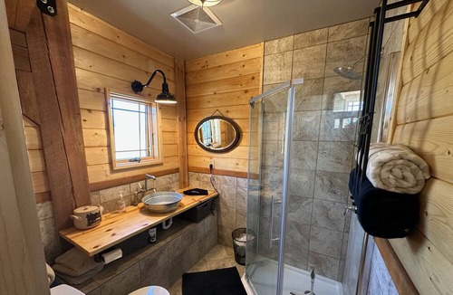 Coarsegold House | Modern Barn Retreat near Yosemite on a working cattle ranch. Pet Friendly.