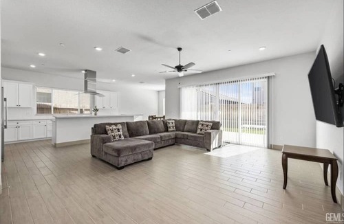 Merced House | Beautiful 3 bedroom house 1 minute away from UC Merced