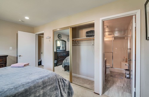 Union City House | Union City Abode w/Furnished Patio, Near Kayaking