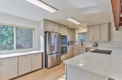 Prunedale House | Central Location, cozy 10 Acre Prunedale home - Near Monterey, Carmel, & moren