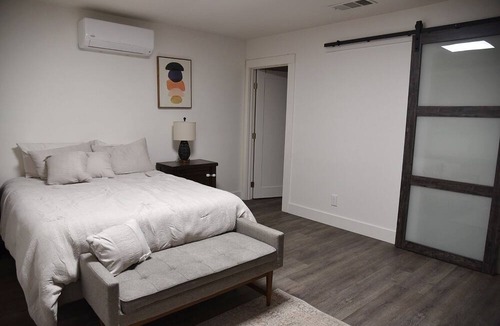 Riverside House | Modern & Cozy Family Home in Wood Streets of Riverside
