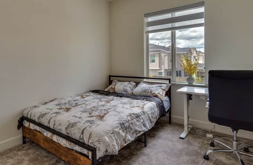 Tracy House | Tracy new 2 bed 2 bath Home