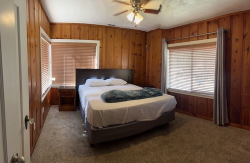 Three Rivers Cottage | Enjoyable Family Home with Country living