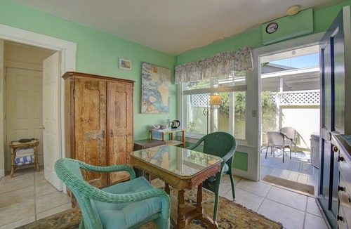 Oak Park Bed & Breakfast | Secret Garden Inn and Cottages