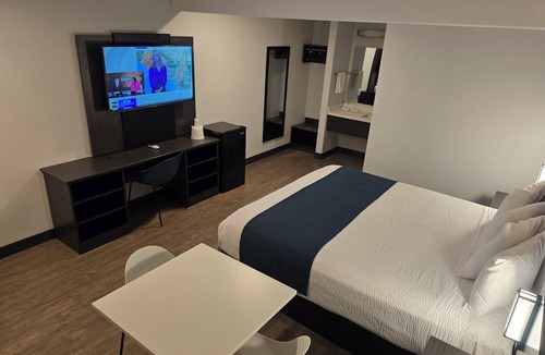 Westlake South Hotel | Motel 6 Los Angeles, CA - Downtown