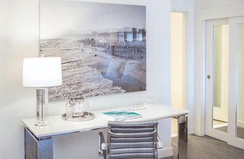 Wilshire Montana Hotel | The Huntley Hotel