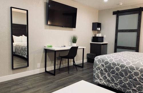 Somerset Hotel | Sakura Inn