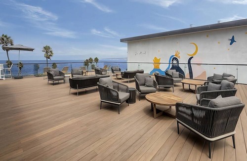 Village of La Jolla Hotel | Relax and Unwind! 2 Oceanview Units! Minutes Away to La Jolla Cove Beach!