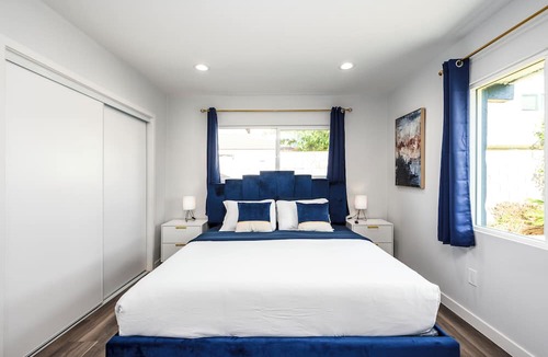 Riverview West House | Mins to Disney! Luxury 4BD Insta Wall & Game Room