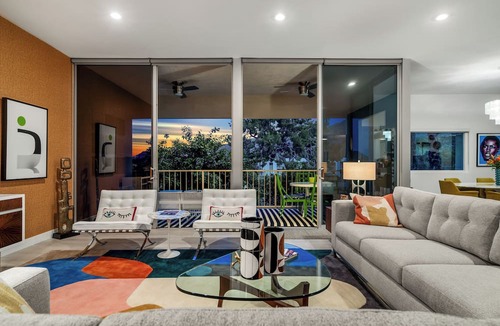 Palm Springs Condo | Lakeside Luxe: Seven Lakes Golf & Country Club stylish condo