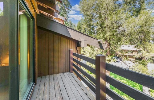 Tahoe City Condo | Rocky Ridge Condo: Walk to Lake, Pools & Trails