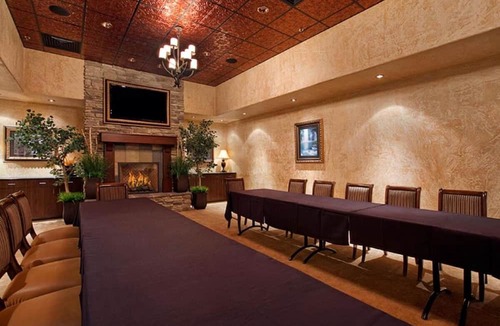 Elko Hotel | Relax and Unwind! 2 Convenient Units, Outdoor Pool, FREE Parking, Pets Allowed!