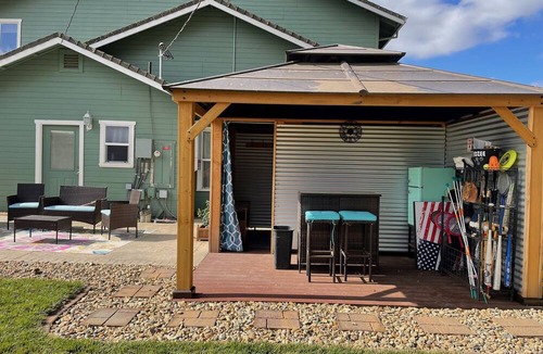Valley Springs Bed & Breakfast | Lake Room at Bed & Breakfast