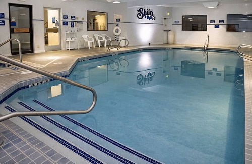 Elko Hotel | ALL TIME BEST HOLIDAY SPOT! COMFY UNIT! Parking and Pool