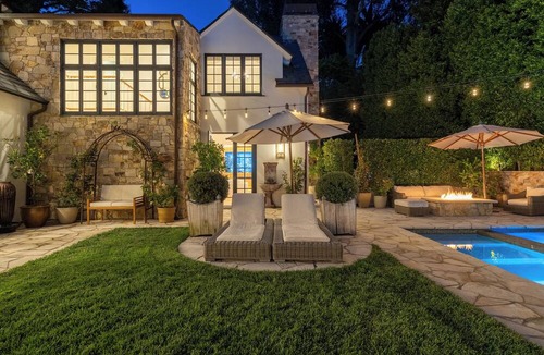 Santa Monica Canyon House | Perfected Califorina Indoor ~ Outdoor Living ~