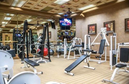 Downtown Las Vegas Hotel | Las Vegas Nightlife Experiences At Your Doorstep! 2 Affordable Units Near Strip!