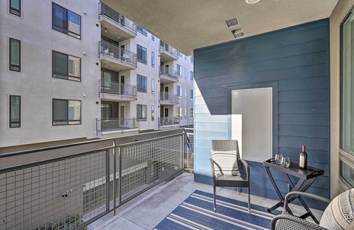 Irvine Business Complex Condo | Modern Irvine Condo w/Pool - 7 Mi to Beach!