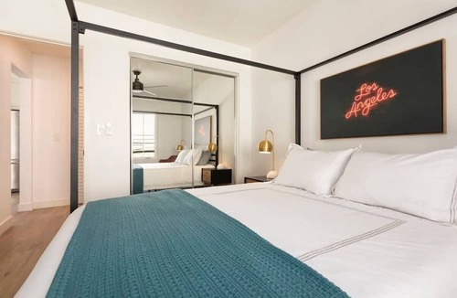 Carlson Park Apartment | Modern Culver City Stay with Balcony & Parking