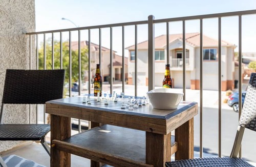Mesquite Condo | Newly Renovated Sparkling Springs by J and Amy BL990802