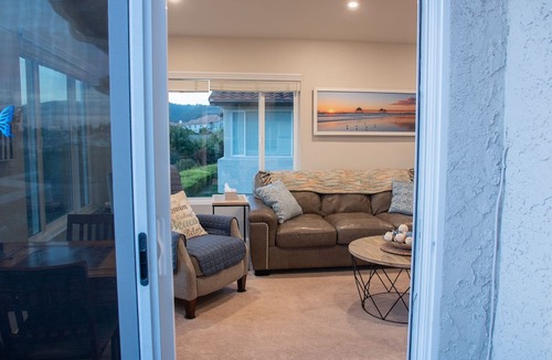 Monarch Beach Condo | Panoramic Ocean View-No Stairs-King Bed-Walkin shower, 24hr Manned Sec. Gates