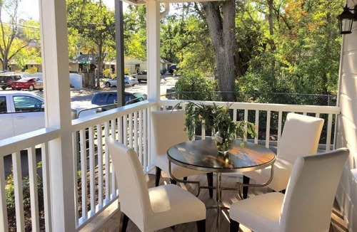Murphys House | Downtown Location, Uptown Elegance! Re-Modeled “Murphys Original School House"
