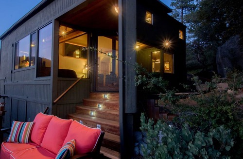 Idyllwild House | Luxurious Home With Spectacular Views, Spa & Ping Pong Table
