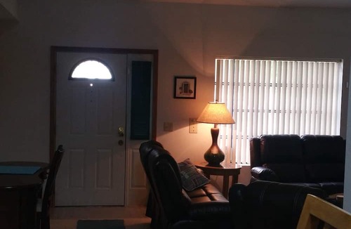 Las Vegas House | Very clean, quiet, 3/4-acre adorable getaway, near Strip/Downtown