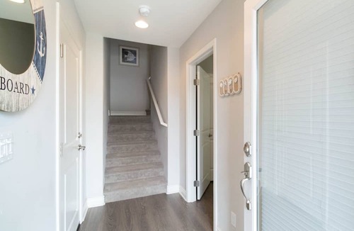 Downtown Condo | Tri-Level Ocean Views, Rooftop Deck - and More!