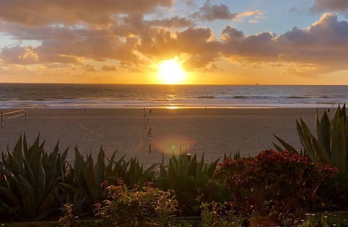 El Porto Apartment | Enchanting Duplex | Ocean Views | 1 Block to Beach