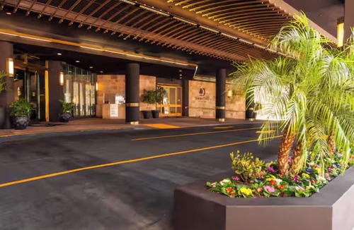 Little Tokyo Hotel | Modern Stay Close to Civic Center: Two Urban Accommodations