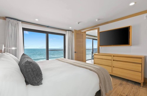 Eastern Malibu Apartment | SA Beach by Stay Awhile Villas