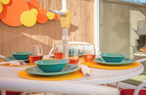Twin Palms Apartment | Retro & funky mid-century mod at Ocotillo Lodge