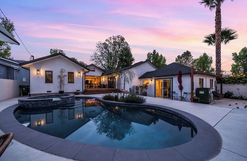 La Canada Flintridge Apartment | Palm & Pebble | * Pool, Spa, Fire Pit * Dog*