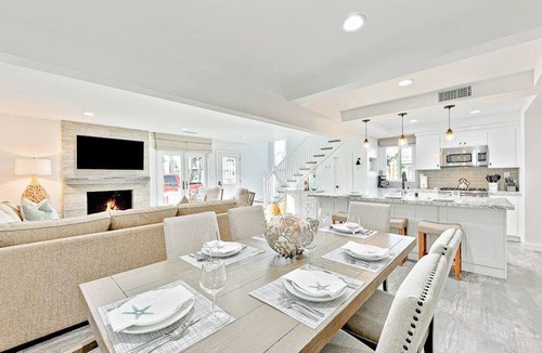 Balboa Island House | Newly remodeled home with kitchens, great location, fireplace, balcony, & patio