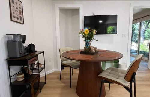 San Marin House | Charming 1BR w/Hot Tub & Fire Pit in Novato