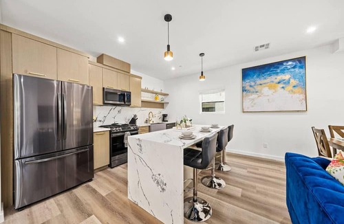 Rampart Village House | 4BR/4BA Home in Los Angeles With Parking Sleeps 12